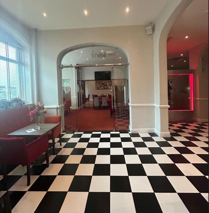 The Grand Hotel Port Talbot Extérieur photo