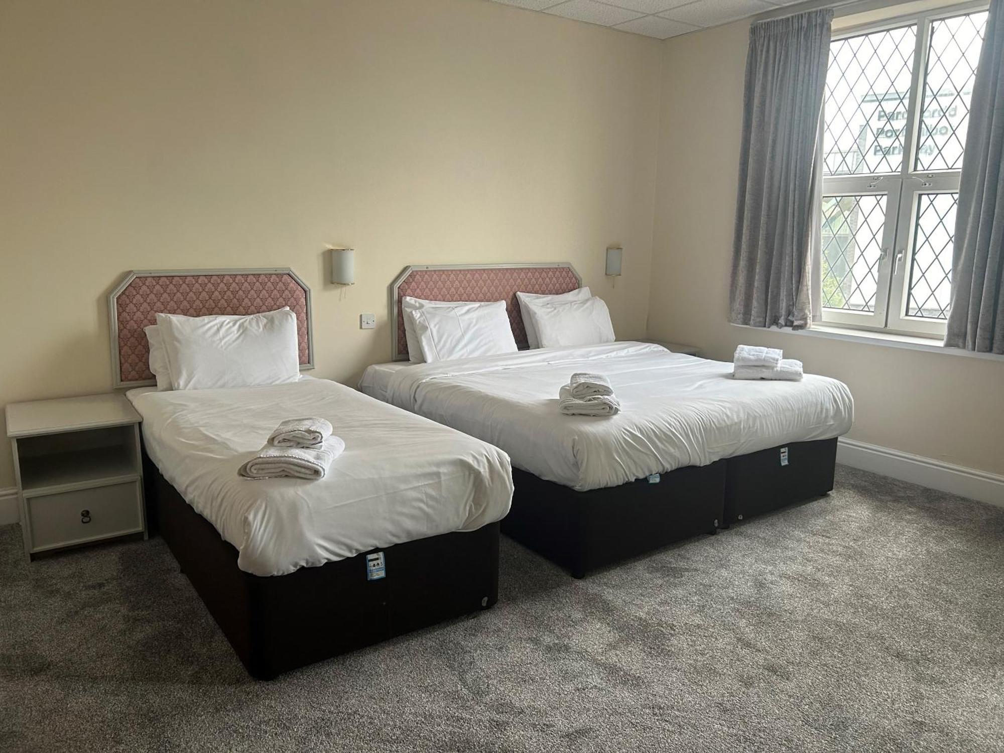 The Grand Hotel Port Talbot Extérieur photo