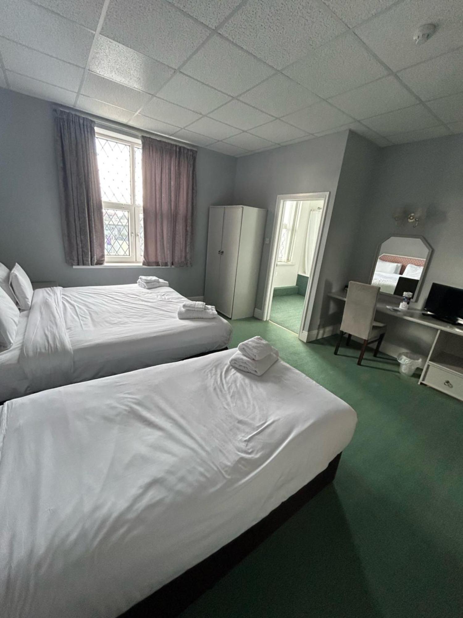 The Grand Hotel Port Talbot Extérieur photo